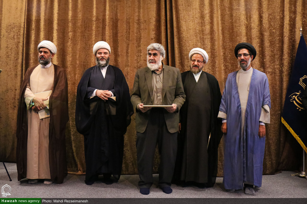 آیین رونمایی از مجموعه ۴۰ جلدی تجربه‌نگاری فرهنگی تبلیغی
